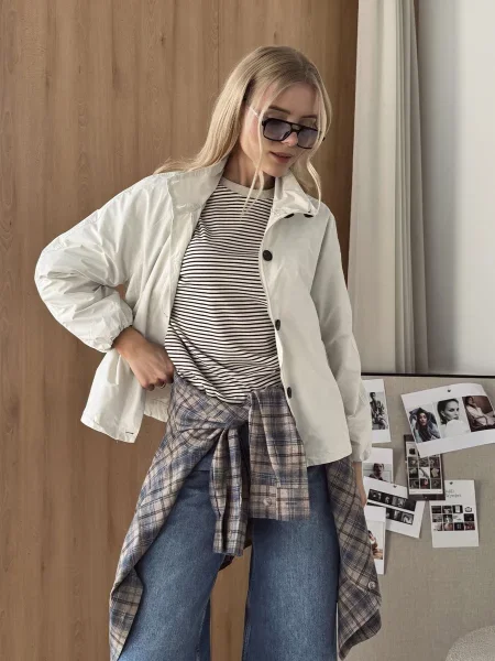 Вітровка YUKI молочний