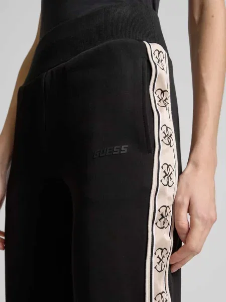 Guess Spodnie dresowe Britney czarny