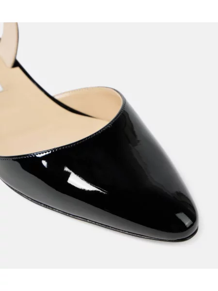 Pantofi cu toc Manolo Blahnik din piele de lac slingback negru