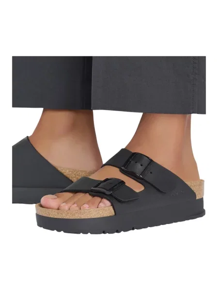 Klapki Birkenstock na platformie czarne