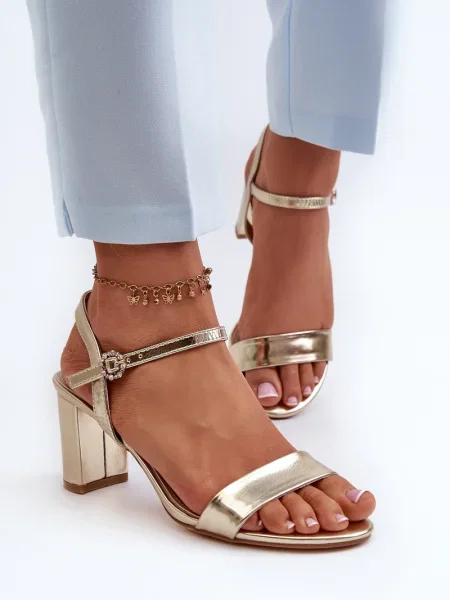 Sandale Kesi cu toc înalt auriu