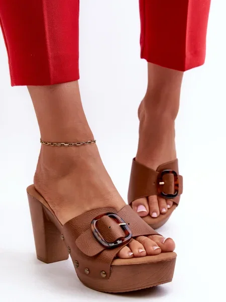 Papuci de casă Kesi cu toc înalt maro