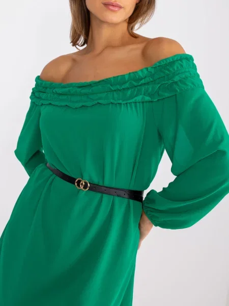 Rochie mini Fashionhunters cu umerii deschiși de costum verde