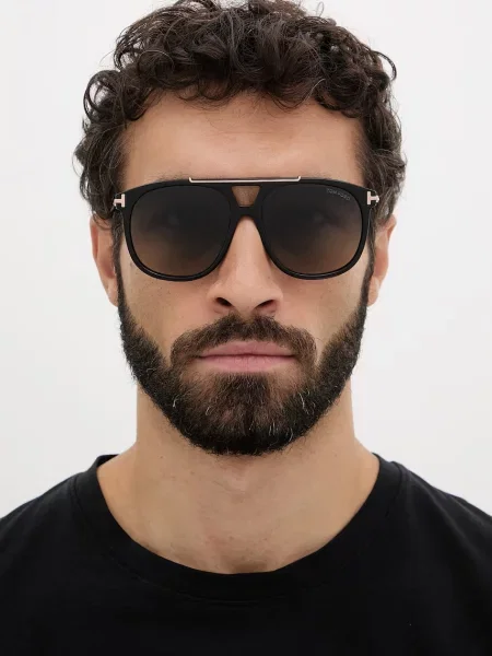 Солнцезащитные очки Tom Ford