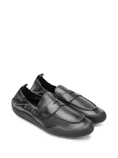 Pantofi loafer Prada din piele negru