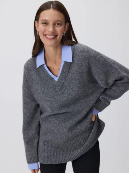 Reserved Sweter z koszulowym kołnierzem szary