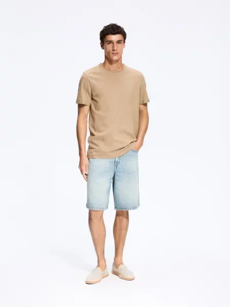 Reserved Гладка футболка regular fit бежевий
