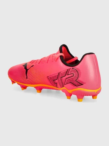 Футбольные кроссовки Puma розовые