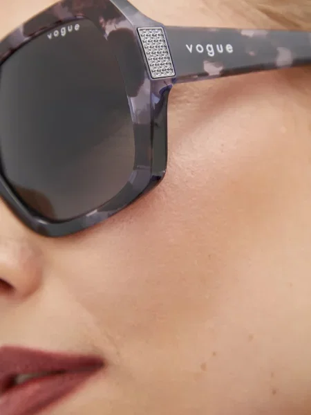 Vogue napszemüveg fekete