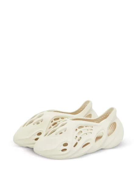 Chiloți Adidas Yeezy slip-on