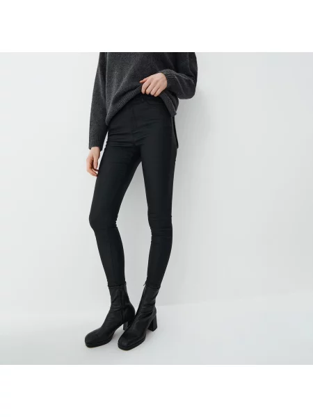 Mohito Штани skinny з восковим блиском чорний