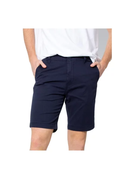 Bermudy o kroju regular fit z kieszenią z tyłu Levi's niebieskie