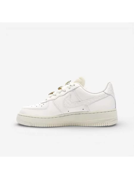 Pantofi Nike bej