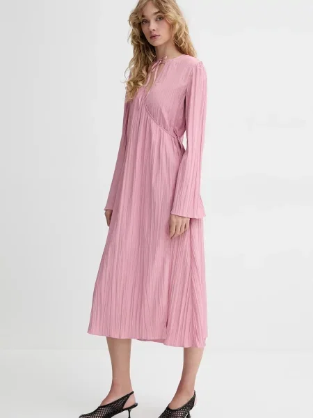 Сукня Stine Goya midi розкльошена рожевий