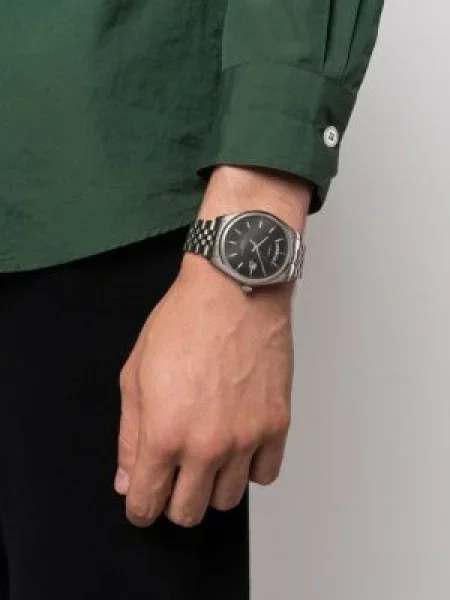 Ceas Timex negru