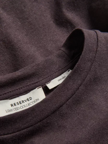 Reserved Футболка regular fit з льоном коричневий