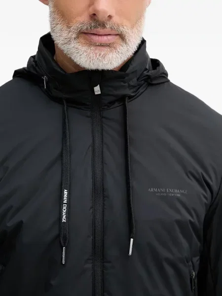 Geacă Armani Exchange cu glugă cu imagine negru