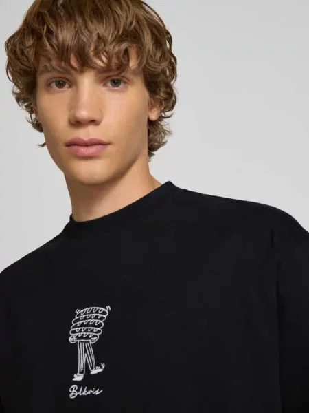 T-shirt z wyhaftowanym motywem i logo model ‘BAKERY’ Blkvis czarna