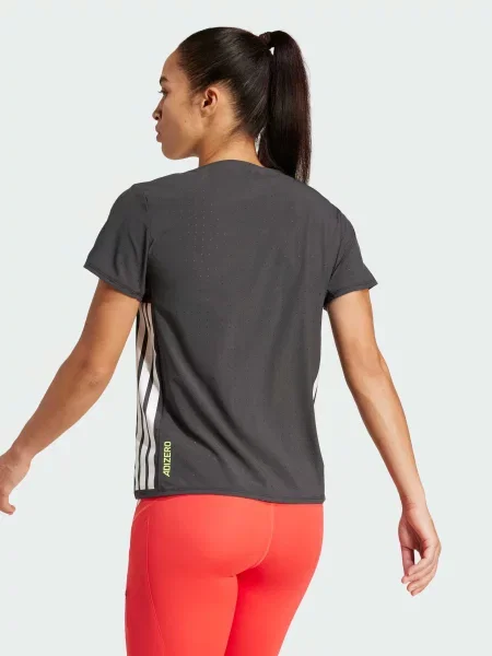 Переработанный спортивная футболка Adidas черная