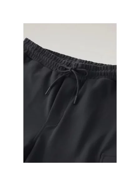 Lekkie spodnie dresowe Woolrich czarne