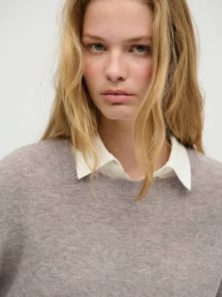 Sweter z gwiazdkami piaskowy Teen XS MANGO TEEN