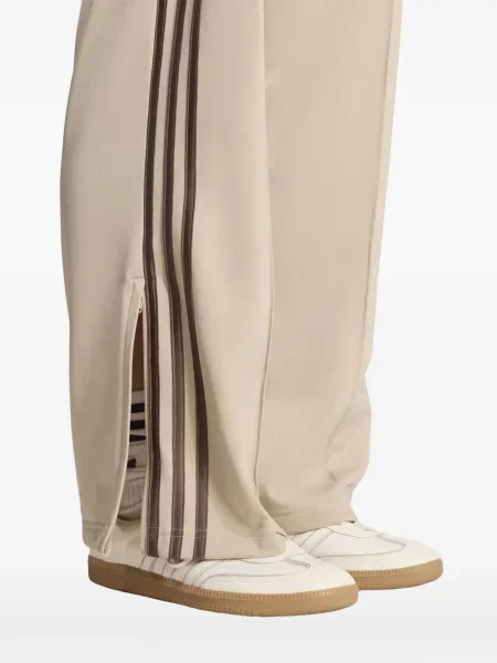 Pantaloni Adidas cu dungi