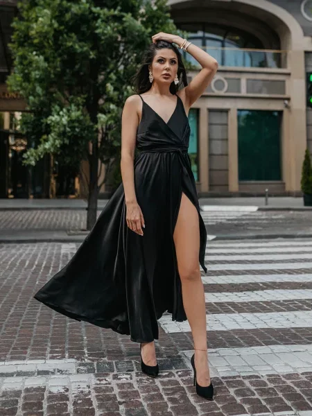 Макси платье Jadone Fashion черное