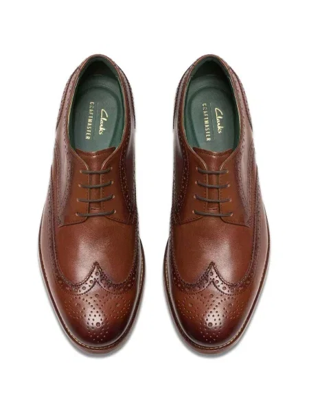 Pantofi Clarks maro
