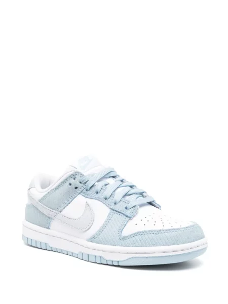Sneakerși Nike Blazer cu platformă alb