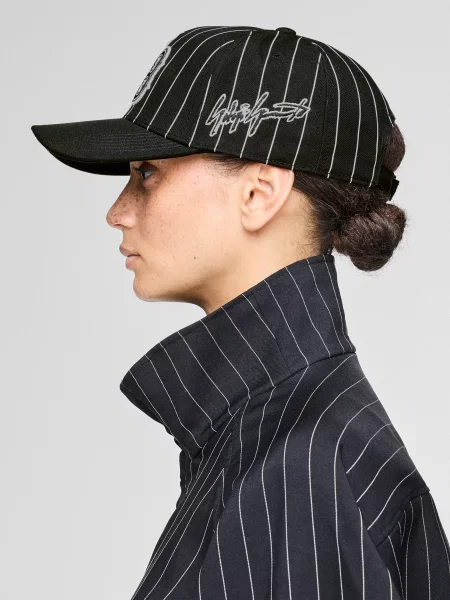 Кепка Adidas черная