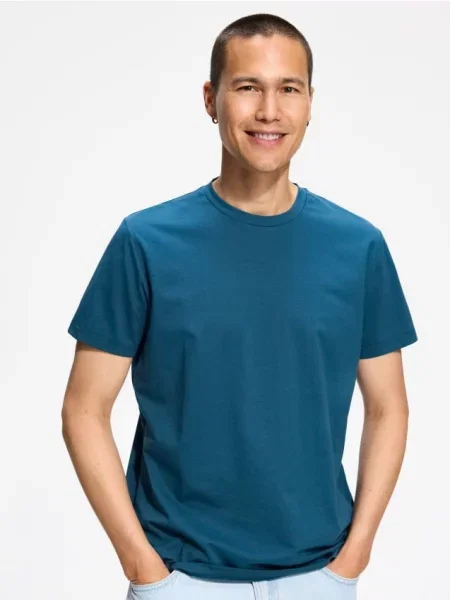 Reserved Гладка футболка regular fit темно-синій синя