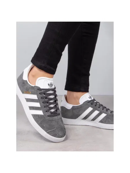 ADIDAS ORIGINALS Rövid szárú sportcipők Gazelle sötétszürke / fehér szürke