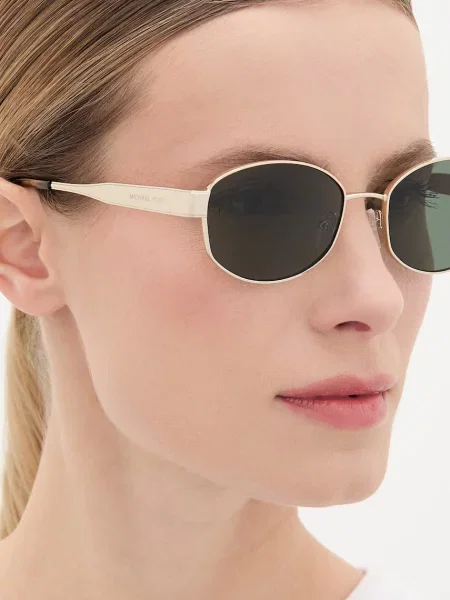 Солнцезащитные очки Michael Kors