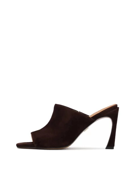 Kazar Saboți închis maro