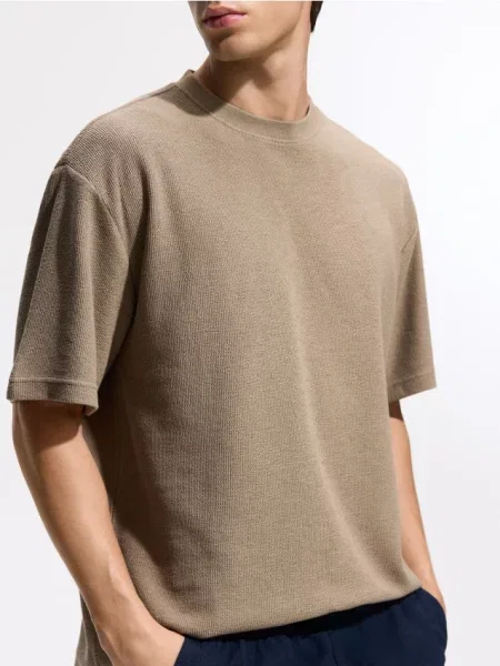 Reserved Tricou cu croială lejeră din structurat cafeniu