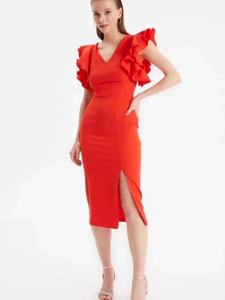 Rochie Trendyol cu volane roșu