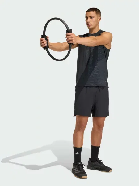 Переработанный спортивные шорты Adidas черные