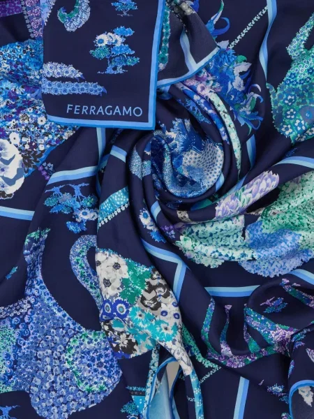 Fular Ferragamo de mătase cu imagine albastru
