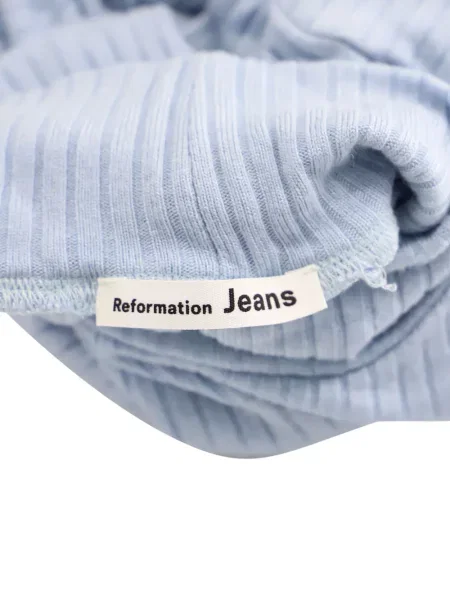 Top Reformation prążkowany niebieski