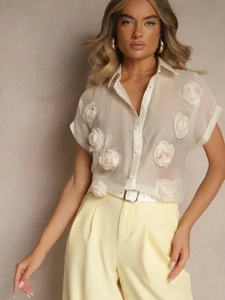 Bluză deschis cu mânecă lungă cu decorată cu aplicație în formă de floare Parslea de la bej