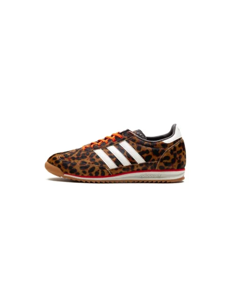 Tenisky Adidas s potlačou s leopardím vzorom čierna