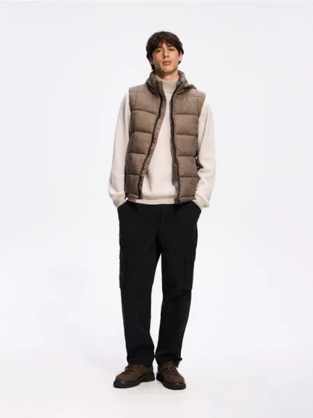 Reserved Spodnie cargo loose fit czarny