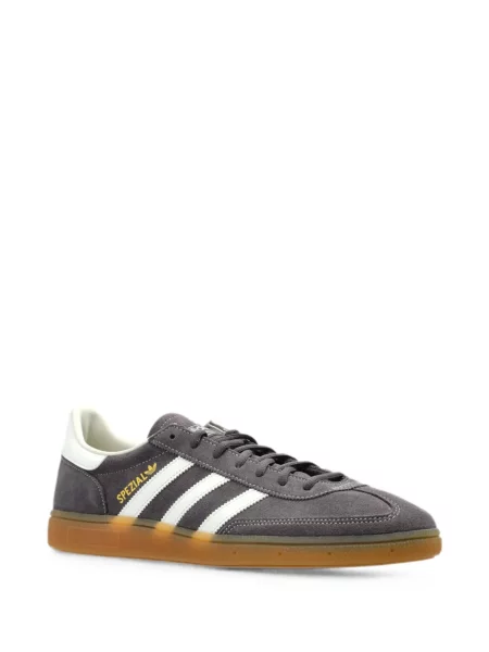 Siuvinėtos šortai Adidas su abstrakčiu raštu pilka