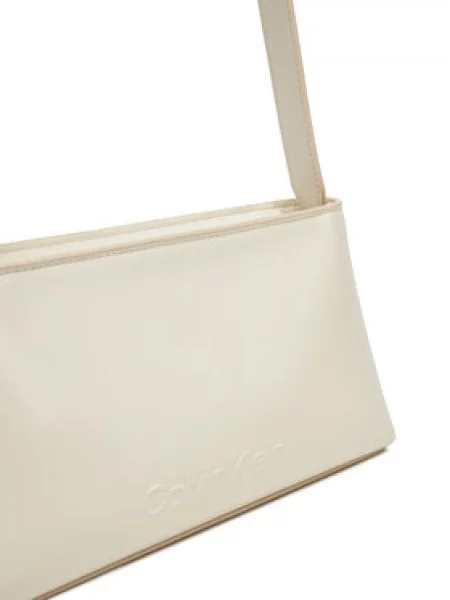 Calvin Klein Torbica Embossed Logo Shoulder Bag Écru bež