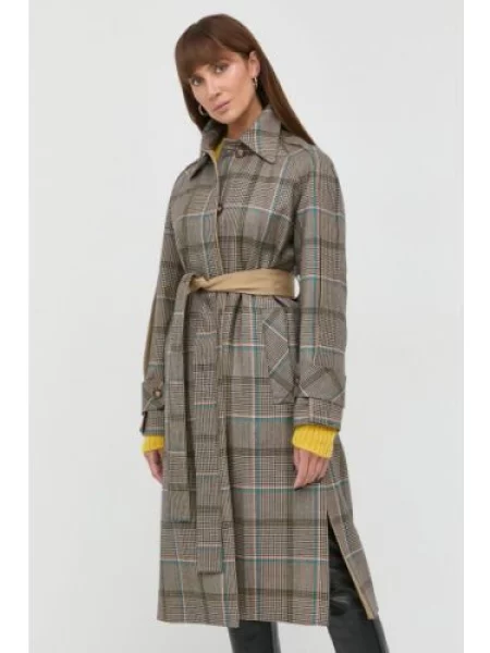 Victoria Beckham palton cu două fețe bej