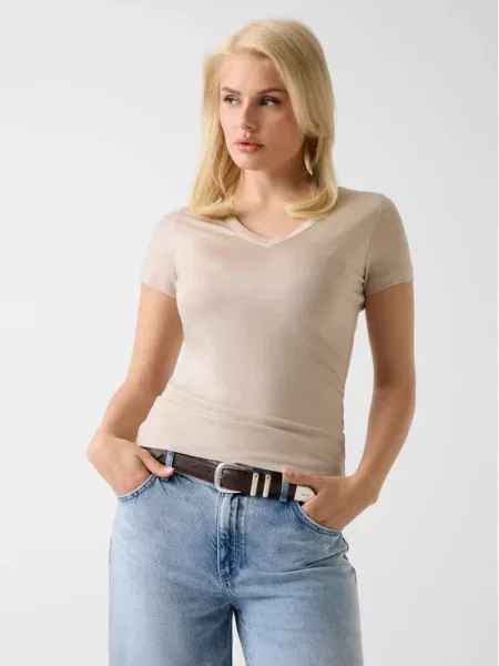 Классическая футболка Guess бежевая