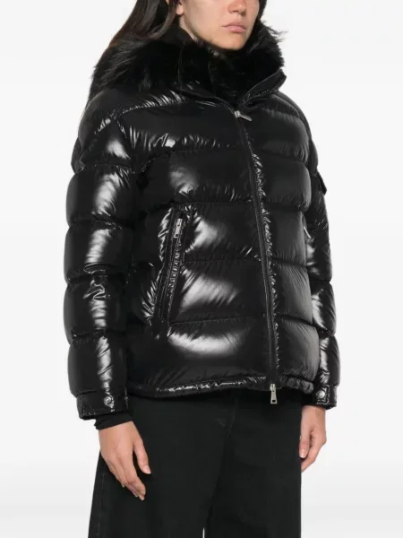 Matlasat geacă Moncler cu blană negru