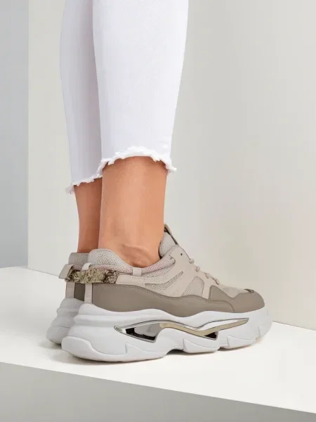 Sneakerși Resti alb
