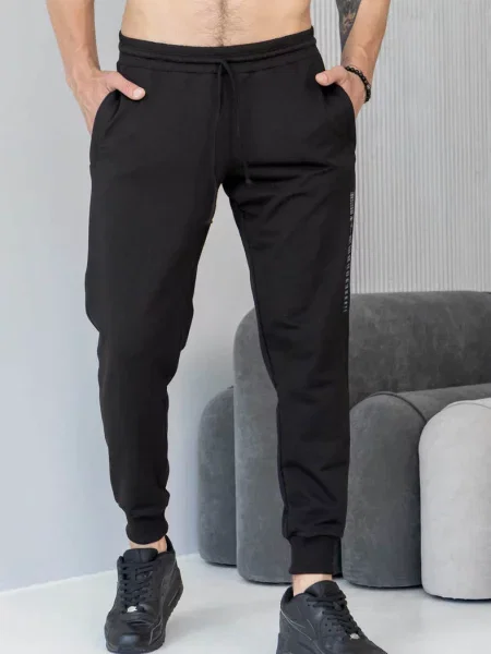 Брюки чорні