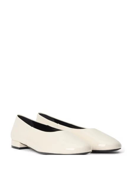 Lniane balerinki Stuart Weitzman bez obcasa beżowe